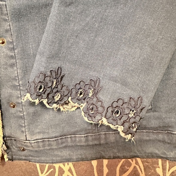 Frayed edge denim jacket with jewel detail - Laura - size 14 - Picture 13 of 13